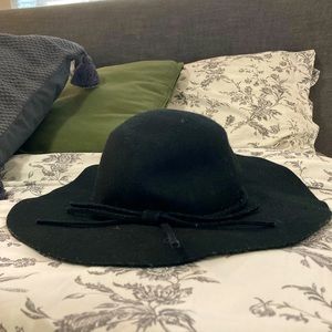Black Wide Brimmed Hat